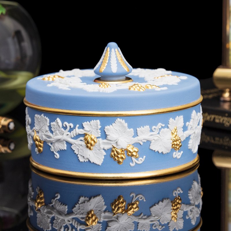 wedgwood 1968真金葡萄葉浮雕華美首飾盒 手錶飾品收納盒 - 居家收納/收納盒/儲物盒 - 瓷 