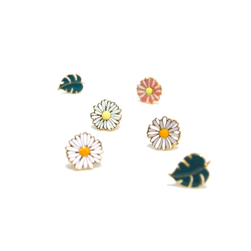 Daisy Earring - Earrings & Clip-ons - Other Metals White