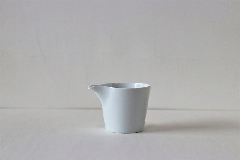 【Tea utensils】White porcelain tea cup - Teapots & Teacups - Porcelain White