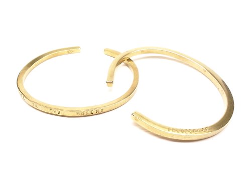 二毛銀（Nimou Jewelry） 《二毛銀》方條黃銅客製敲字手環（女生款）情人節