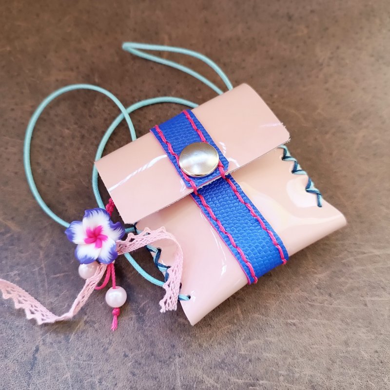 Pink Neck Pouch for Girls, Glossy Pink Patent Leather Necklace Coin Purse - 零錢包/小錢包 - 人造皮革 粉紅色