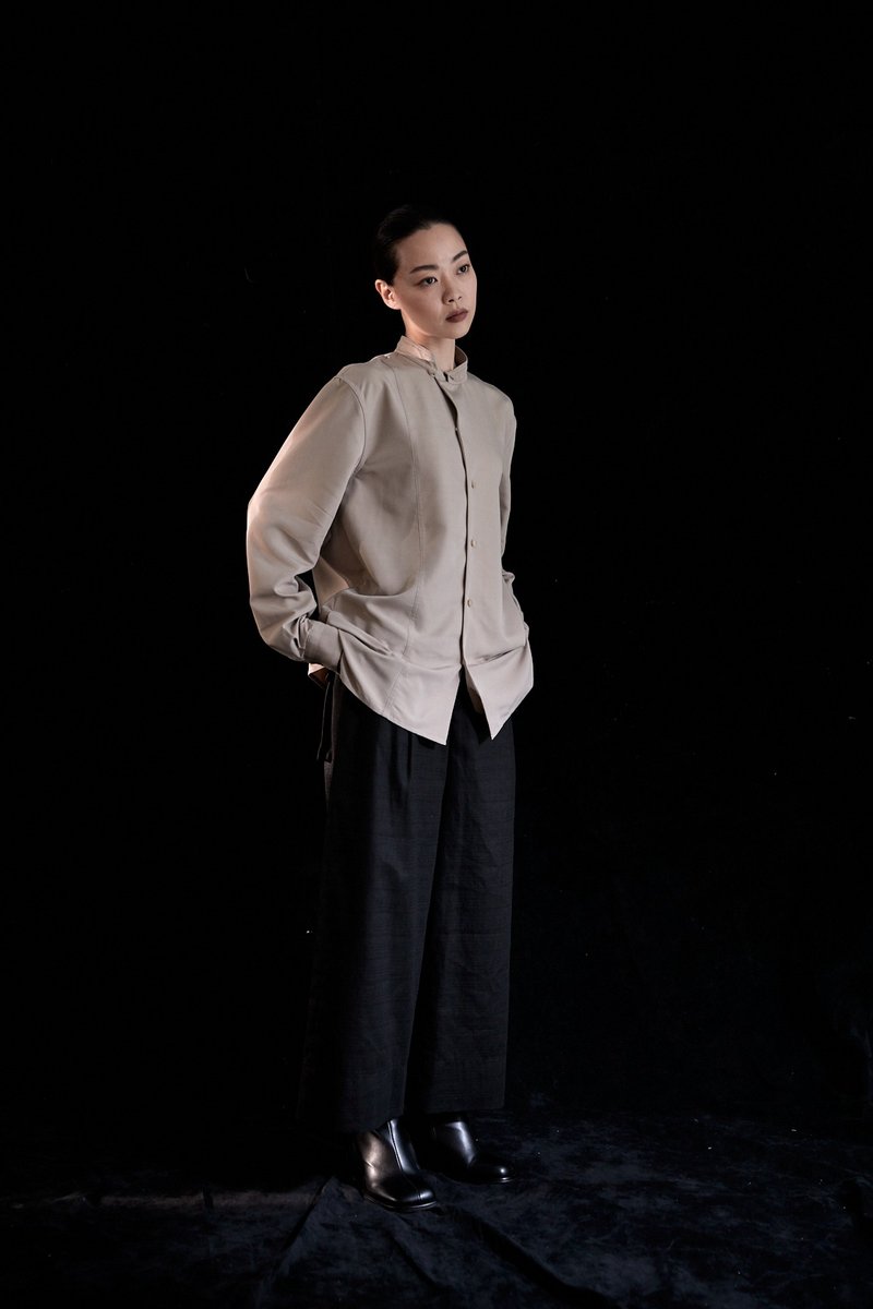 Half slanted placket stand collar shirt - เสื้อเชิ้ตผู้ชาย - เส้นใยสังเคราะห์ ขาว