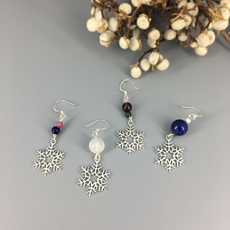 s925 sterling silver earrings-Christmas Snowflake - ต่างหู - เงินแท้ สีเงิน