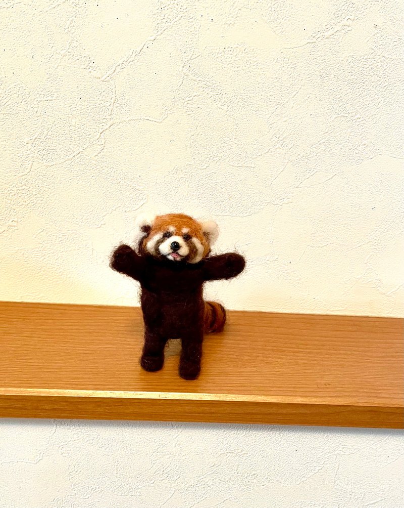 レッサーパンダ威嚇　羊毛フェルト - 編織/刺繡/羊毛氈/縫紉 - 羊毛 咖啡色