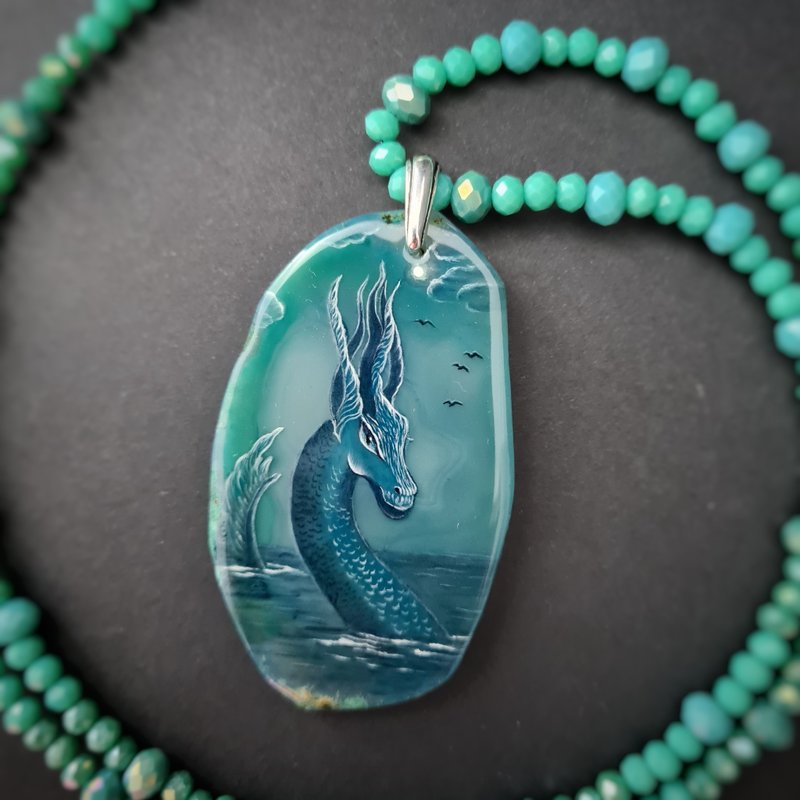 Dragon necklace Painting Dragon on Agate Stone charm Christmas Gift Wrapping - 項鍊 - 石頭 綠色