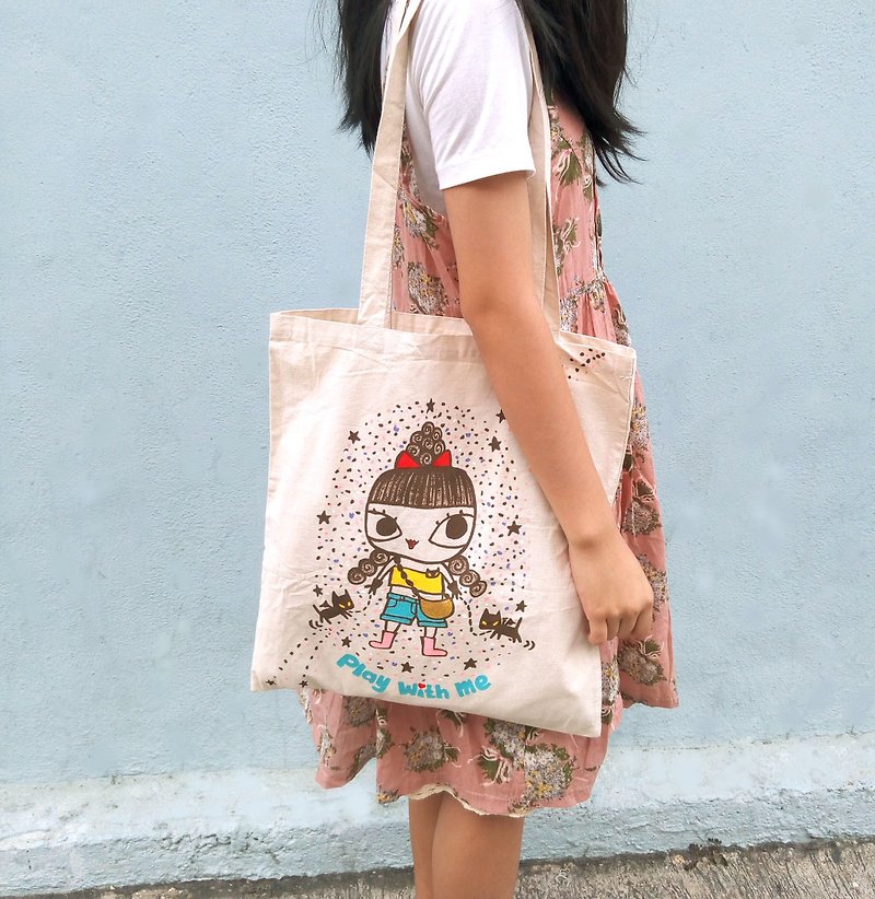 Hong kong design Namly Play with me hand drawing tote bag/canvas - กระเป๋าแมสเซนเจอร์ - ผ้าฝ้าย/ผ้าลินิน ขาว