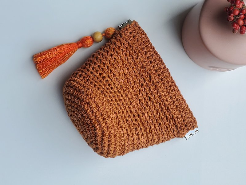 DIY kit for crocheting mini bag - เย็บปัก/ถักทอ/ใยขนแกะ - ผ้าฝ้าย/ผ้าลินิน สีนำ้ตาล