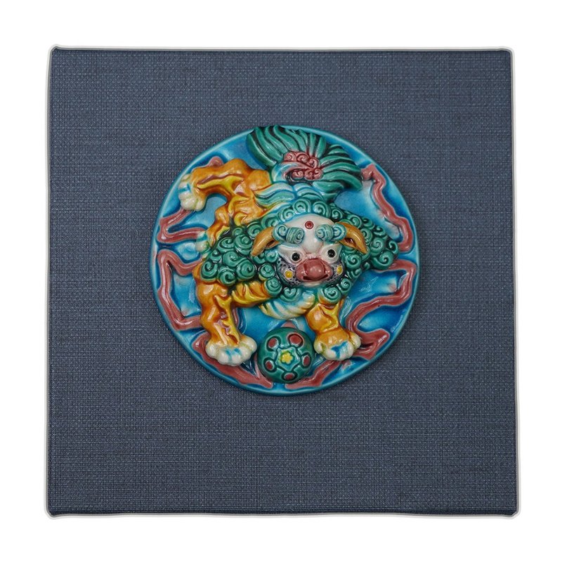 The Beauty of Taiwan's Traditional Crafts Jiaozhi Tao Xiang Lion Play Table Decoration Medal - ของวางตกแต่ง - ดินเผา หลากหลายสี