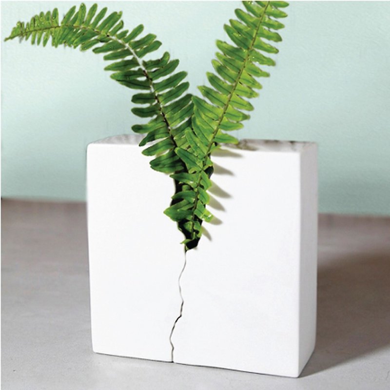 島民 Islanders Studio│迸花器 Born Planter & Vase Handmade - Plants - Porcelain White