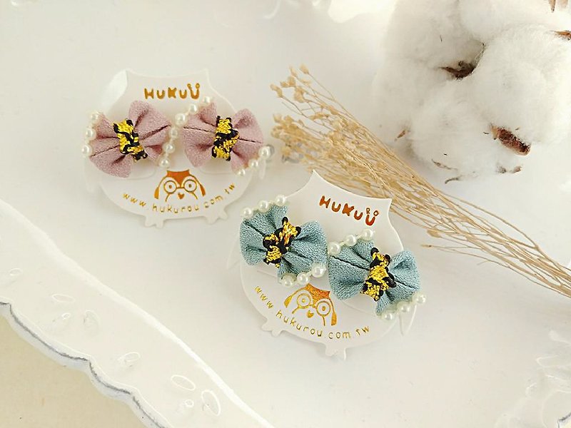 HUKUROU mini bowtie earrings - ต่างหู - หนังแท้ หลากหลายสี