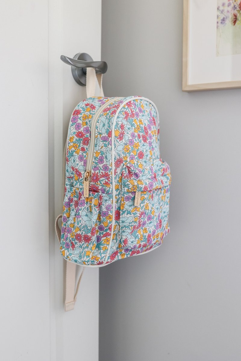 Australian Josie Joan's floral fabric backpack - Cora Liberty London - กระเป๋าสะพาย - ผ้าฝ้าย/ผ้าลินิน ขาว