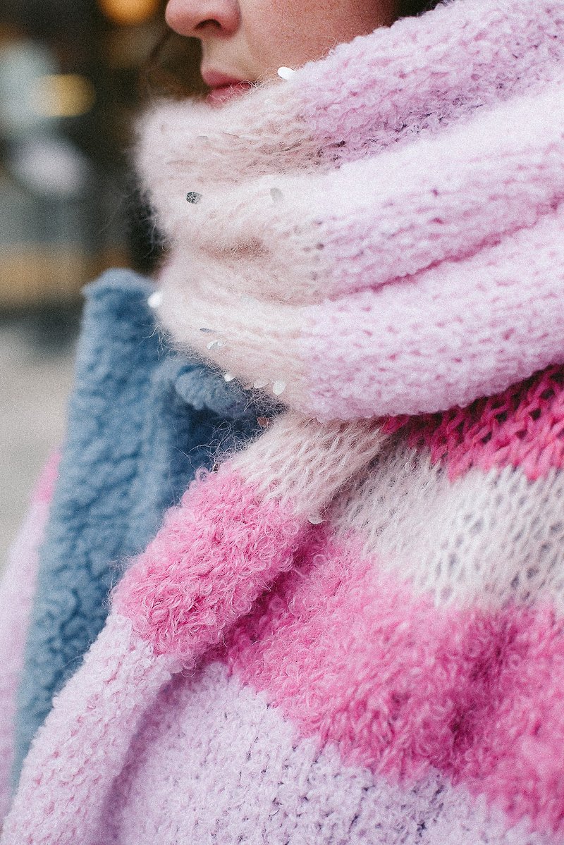 ขนแกะ ผ้าพันคอ สึชมพู - Baby pink handmade scarf with boucle and sequins unique design shawl