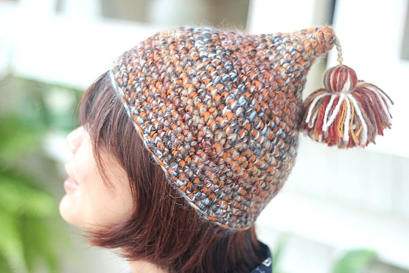 【好日手作】Handmade。手織毛線編織毛球帽／聖誕禮物 - 帽子 - 其他材質 多色