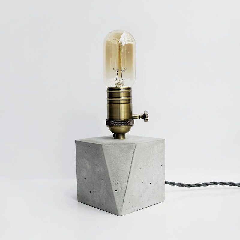 ANGLE Bronze geometry concrete lamp / tablelamp / desk lamp - โคมไฟ - ปูน สีเทา