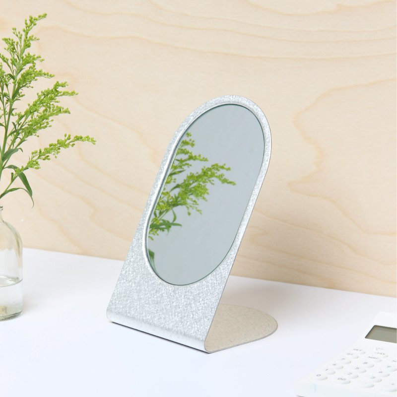 Shuishui table mirror/zinc flower - Other Furniture - Other Metals Silver