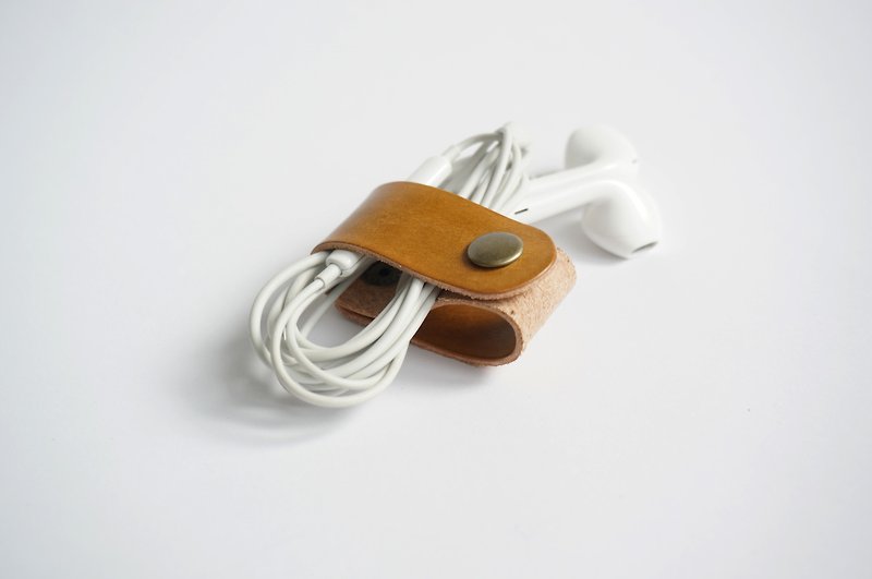 ::: long section - hand-stained mustard color ::: hub / collector / reel Valentine's Day Mother's Day Father's Day exchange gift Christmas graduation gift - Cable Organizers - Genuine Leather Khaki