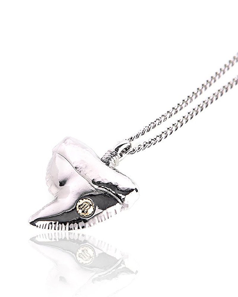 Recovery X Metalize Shark Tooth Necklace (Bright Silver) - สร้อยคอ - โลหะ 