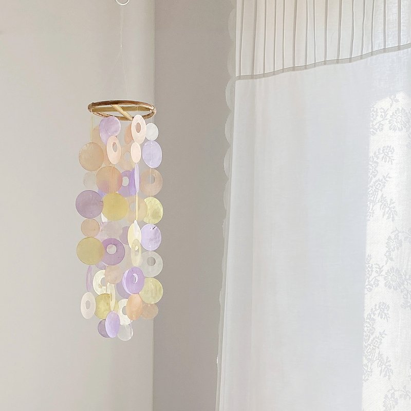 PRE-MADE | Lisbon Boutique-Sunshine-Round Donut| Shell Wind Chime Mobile |#0-408 - ของวางตกแต่ง - เปลือกหอย สีส้ม