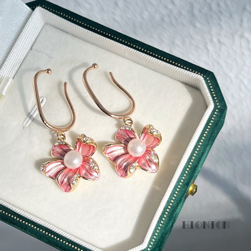 Hi onion笑春風小眾設計無耳洞耳掛粉色桃花耳環耳夾高級顯白 - 耳環/耳夾/耳骨夾 - 珍珠 