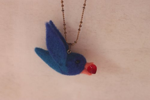 Blue Bird 手作羊毛氈 啣愛心的青鳥項鍊 深藍色 現貨款