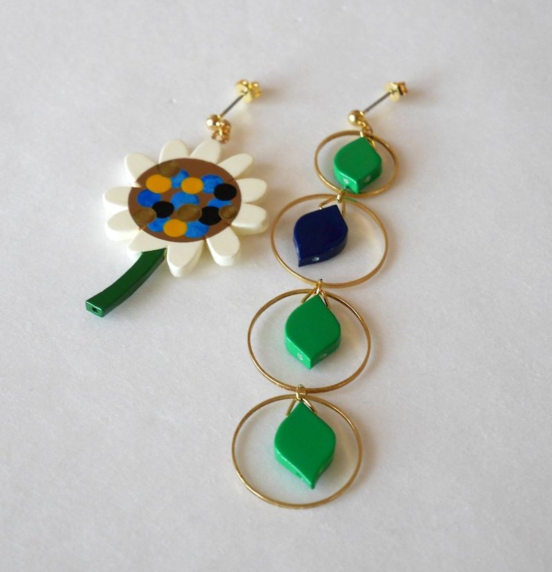 flower - Earrings & Clip-ons - Plastic Multicolor