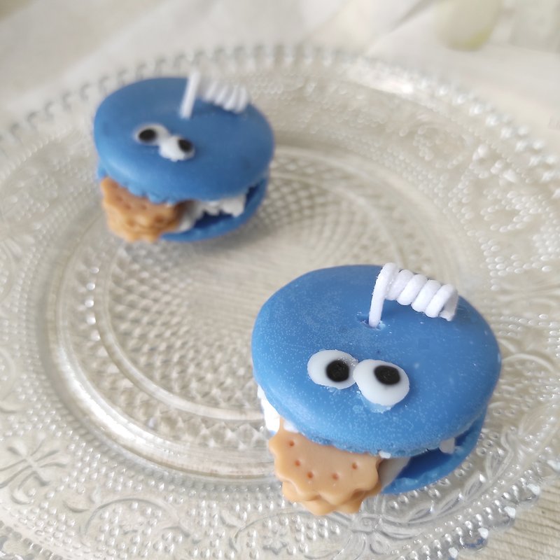 【Gifts】Sesame Street - Cookie monster - Macaron Scented Candle - เทียน/เชิงเทียน - ขี้ผึ้ง สีน้ำเงิน