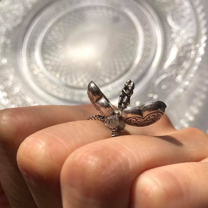 【Lost and find】 natural stone 925 stretch stone heart couple ring - แหวนทั่วไป - เครื่องเพชรพลอย สีเงิน