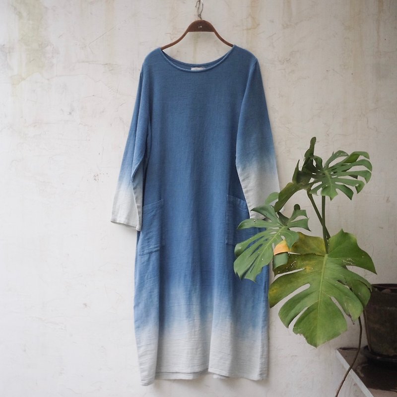 ~Sea Shade l natural indigo dyed cotton dress - ชุดเดรส - ผ้าฝ้าย/ผ้าลินิน สีน้ำเงิน