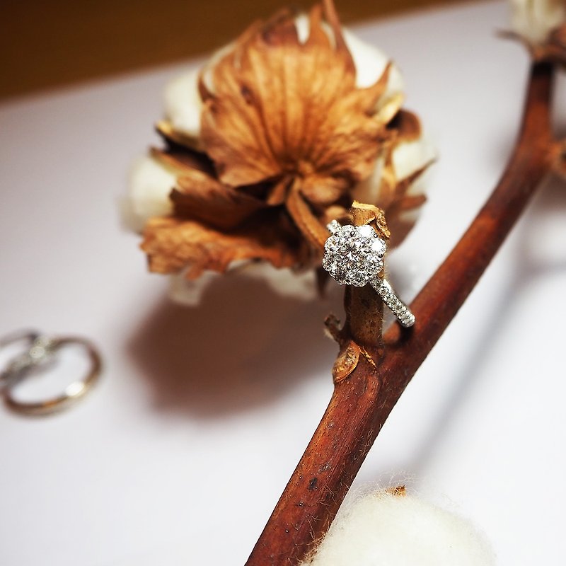 bloom diamond ring_綻放鑽戒 對戒 婚戒 求婚戒 訂婚戒 訂製珠寶 - 對戒 - 鑽石 白色