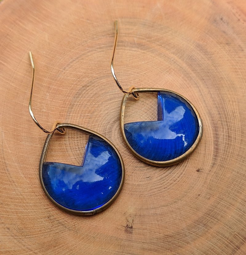復古深藍玻璃黃銅耳環 - 耳環/耳夾 - 玻璃 藍色