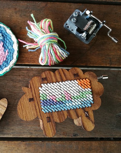 141 Social Enterprise make your own music box : hand stitch colors and patterns