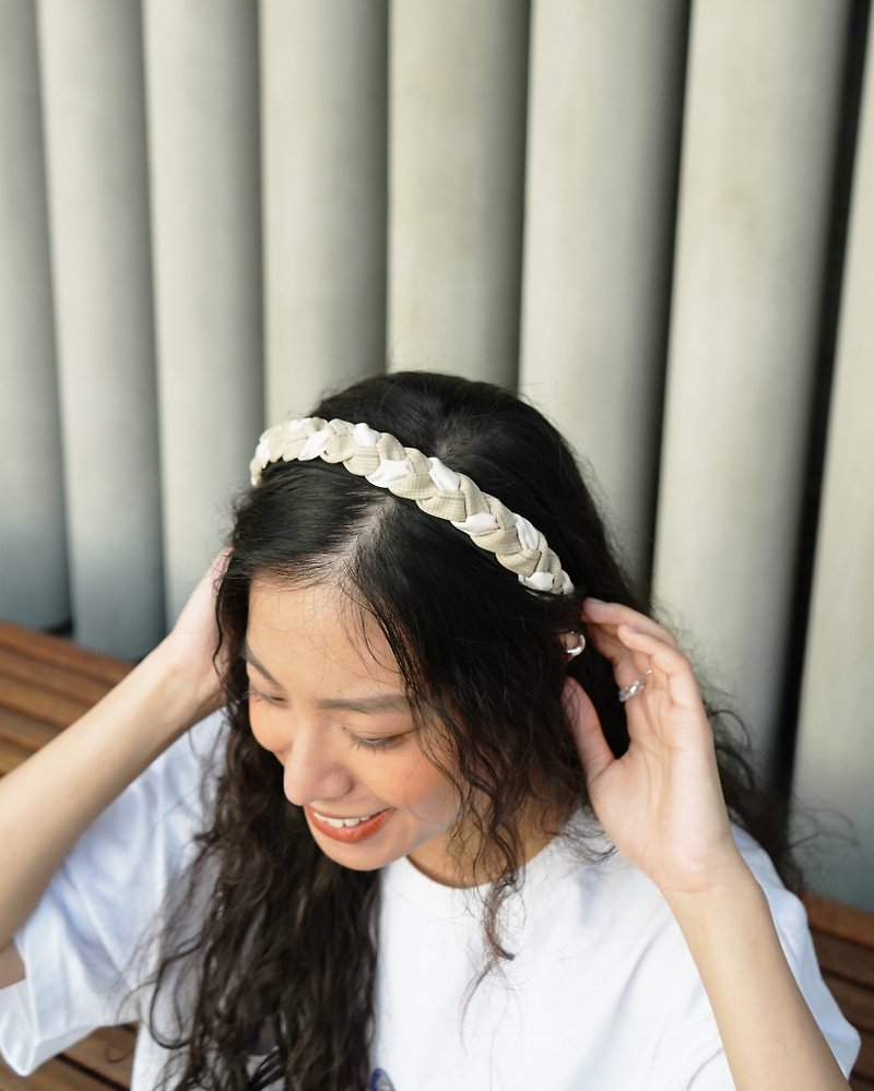 Danish Twisted Headband Khaki Grain Checkered Khaki - Hair Accessories - Other Materials Khaki