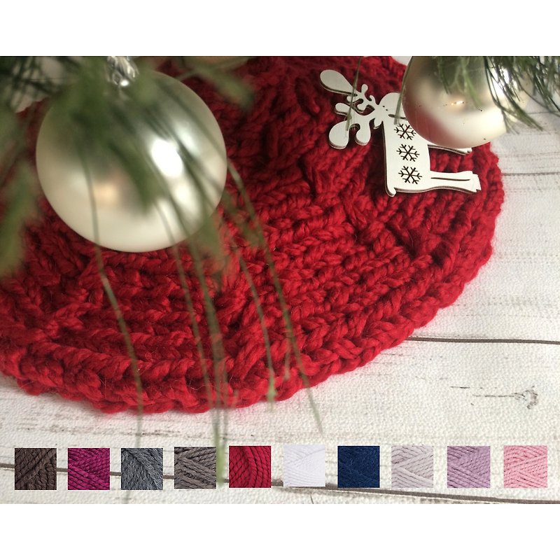 Color handmade New Year tree skirt, Small knit tree skirt, Country decor - พรมปูพื้น - ขนแกะ หลากหลายสี