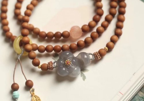 Angel's tears 天使之淚 Jewelry Design 天然和田玉 /和闐玉-煙紫玉蓮花 老山檀南紅蓮花設計多圈手串項鍊
