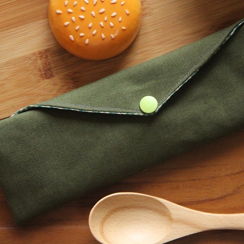 客製~文青風環保筷袋5x24cm ~個性綠 收納包.環保筷袋.手作餐具袋 - 收納箱/收納用品 - 棉．麻 綠色
