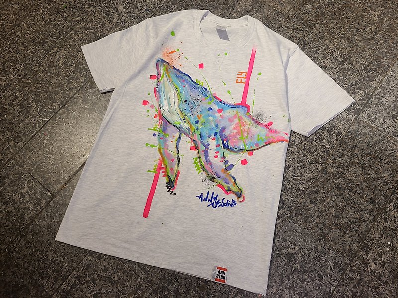 ANNSTUDIO hand-painted custom clothing big winged whale welcome to discuss custom T-shirt commemorative T