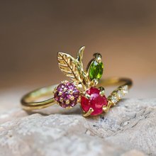 サファイアと 14 K ゴールド メンズ リング。サファイアを