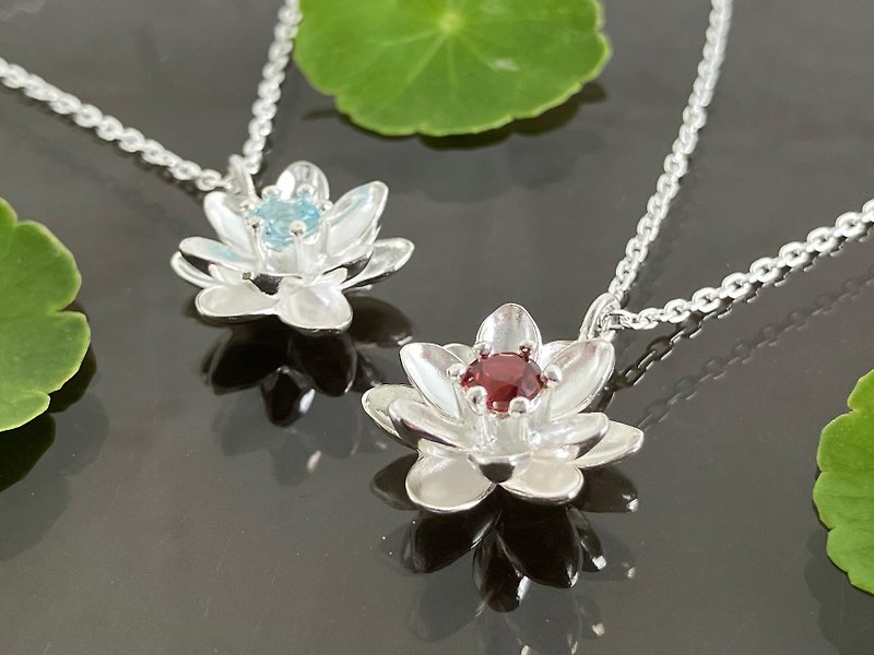 lotus flower lover and birthstone pendant - สร้อยคอ - โลหะ สีเงิน