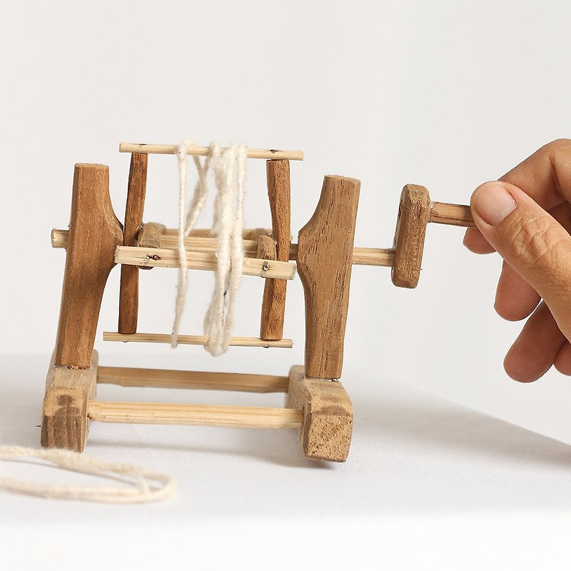 木頭 擺飾/家飾品 咖啡色 - Traditional Thread Winder Miniature, Teak wood
