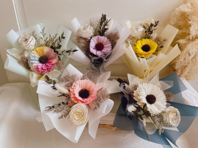 Graduation season limited edition/Graduation bouquet/Sun bouquet/Texture bouquet/Dry bouquet - ช่อดอกไม้แห้ง - พืช/ดอกไม้ หลากหลายสี