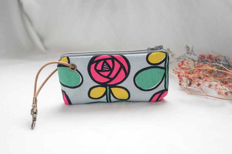 Zipper key bag | Rose Smile - ที่ห้อยกุญแจ - ผ้าฝ้าย/ผ้าลินิน สีเทา