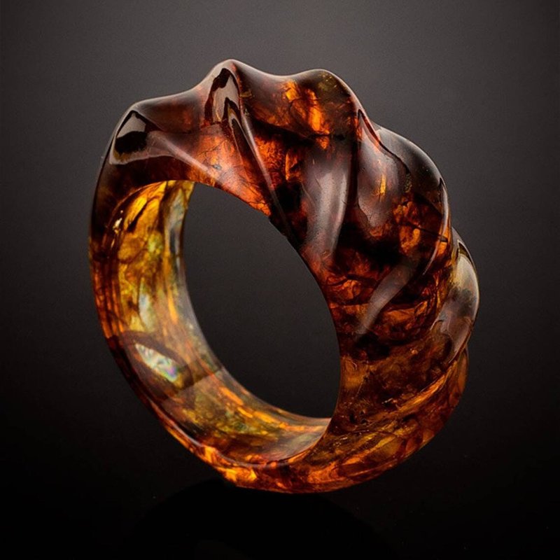 Handmade unique Ring made of natural baltic cognac amber Wedding Band gemstone - 戒指 - 石頭 咖啡色