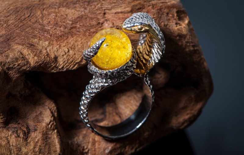 Exclusive Amber Serpent Ring - Unique and Original, Baltic Amber Ring - 戒指 - 半寶石 黃色