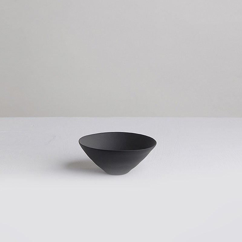 【3,co】Water Wave Series Small Bowl (No. 1) - Black - Bowls - Porcelain Black