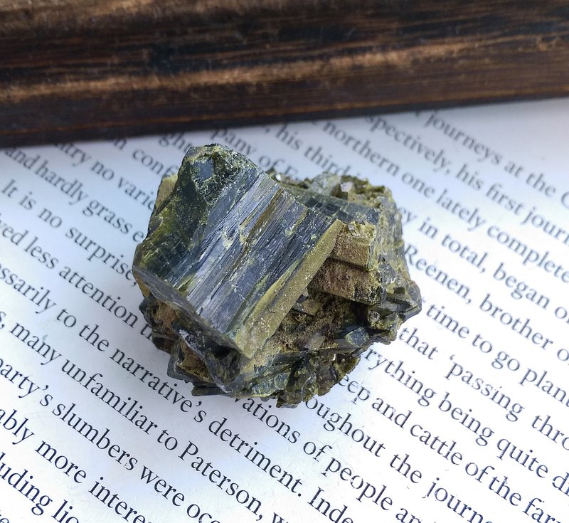 Tourmaline  巴西產地 電氣石 綠碧璽 天然礦石 原礦 - 擺飾/家飾品 - 其他材質 