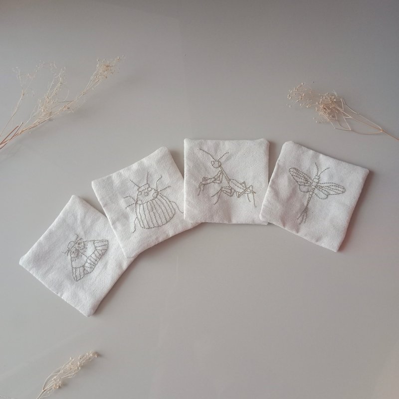 Insects coaster set hand embroidered 100% natural cotton fabric 4PCS different - Coasters - Cotton & Hemp White