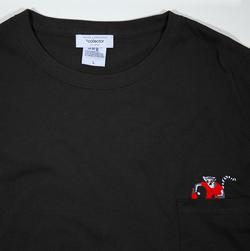 卓球のワオキツネザル　ポケット付きビッグシルエットTシャツ ユニセックスS〜XL - Tシャツ - コットン・麻 グリーン