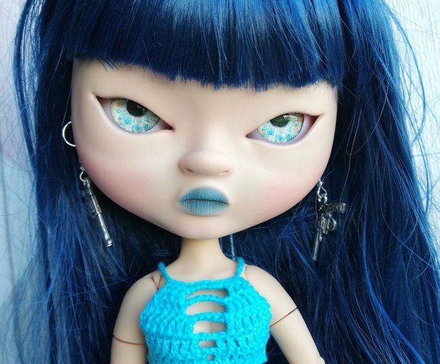 ブライスアジアンカスタムドールブルーヘアOOAKゴシックドール