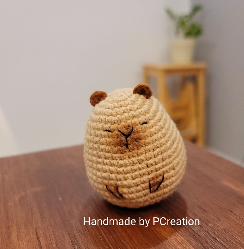 Crochet capybara key chain 钩针水豚钥匙圈 - 鑰匙圈/鎖匙扣 - 其他材質 