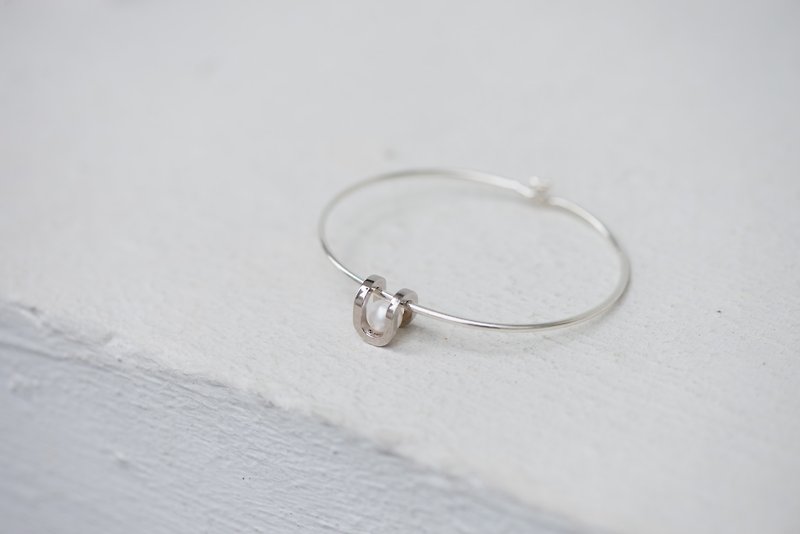 Round Well Bracelet 圓珠手觸－淡水珍珠 - 手鍊/手環 - 其他金屬 銀色